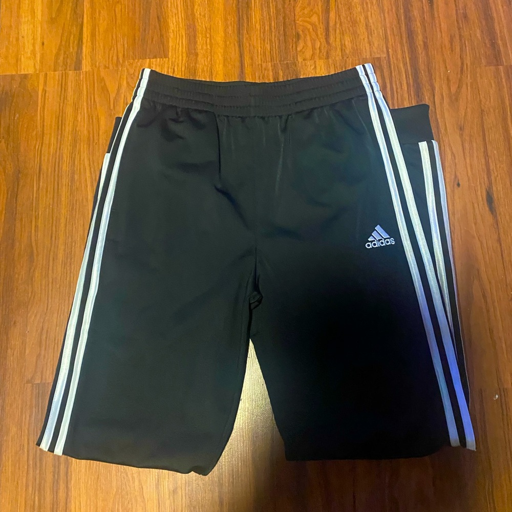 Men’s Adidas three striped pants